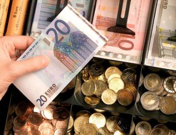 Euro sufre nuevo revés